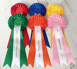 Pack of 6 rosettes with a printed tail